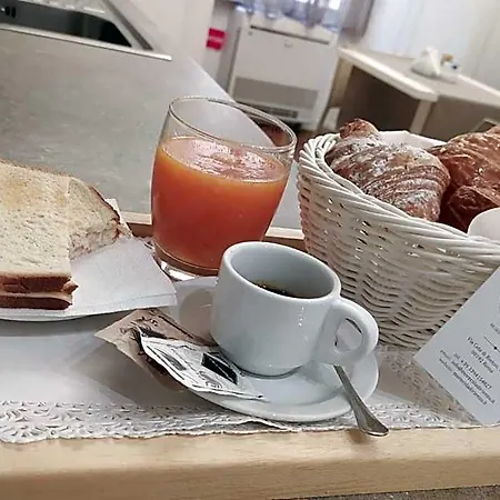 Cola Di Rienzo Bed & Breakfast 4*