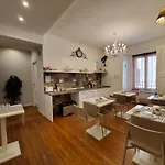 Cola Di Rienzo 4*