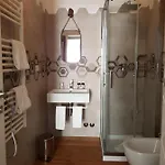 Cola Di Rienzo 4*