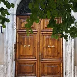 Cola Di Rienzo Nocleg ze śniadaniem